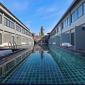 S Ratchada Leisure Hotel